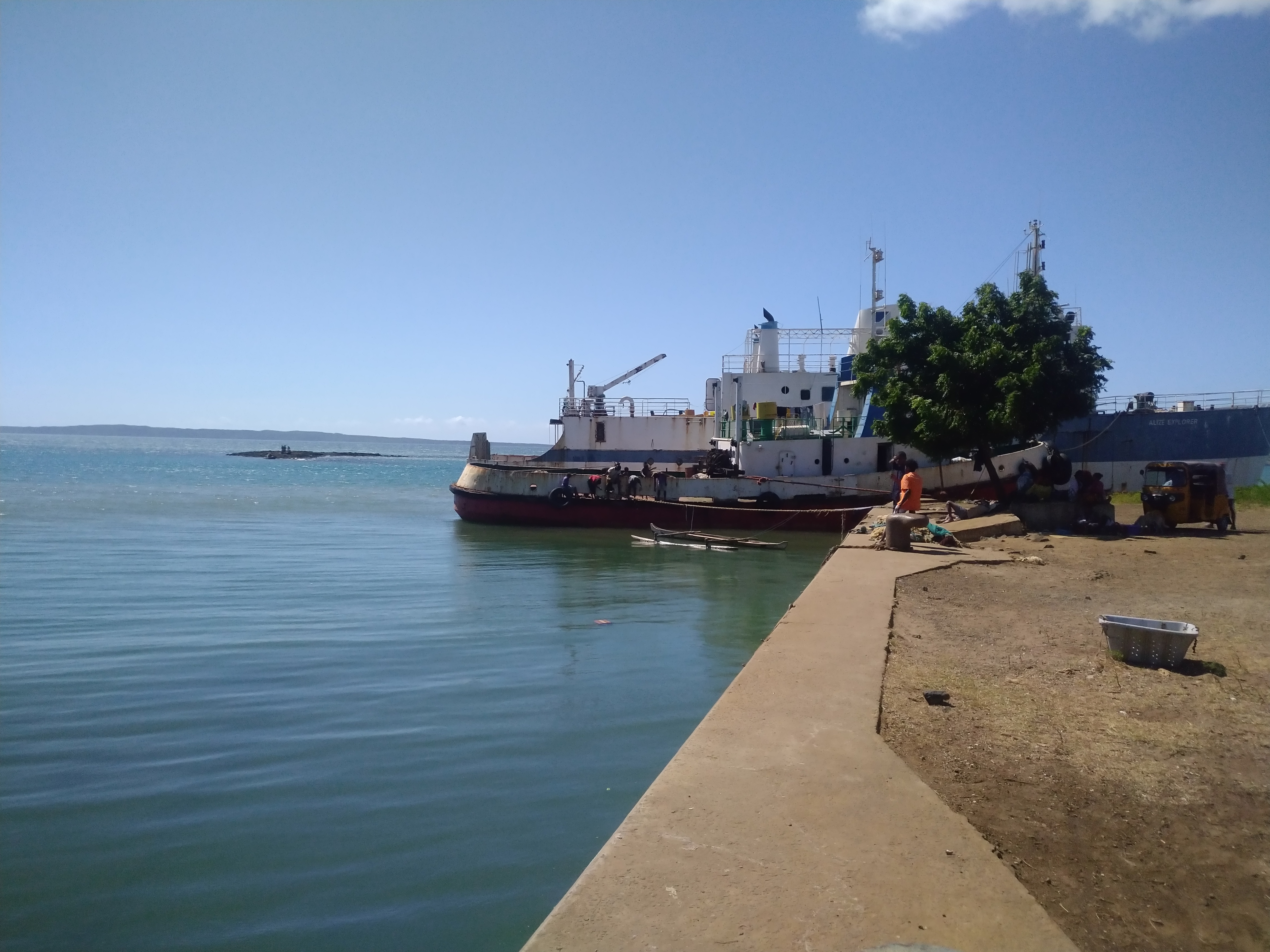 Port Jasmine et son cargo abandonné
